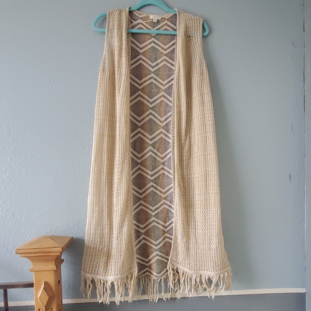 Sleeveless long vest